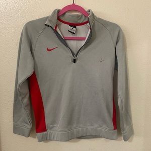 Nike therma fit sweater